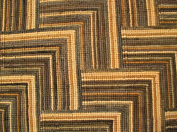 hooked Carpet - # 4739