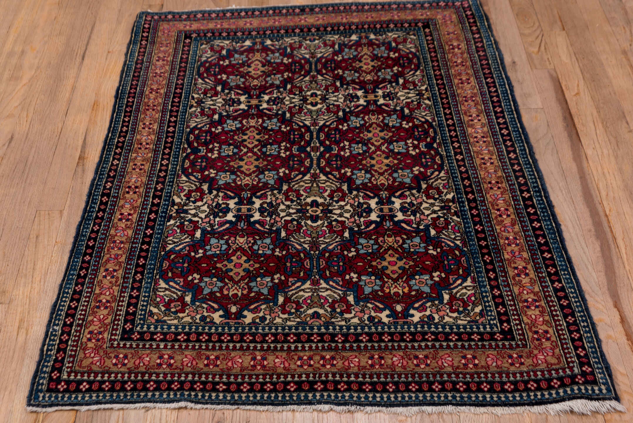 isfahan Rug - # 125515