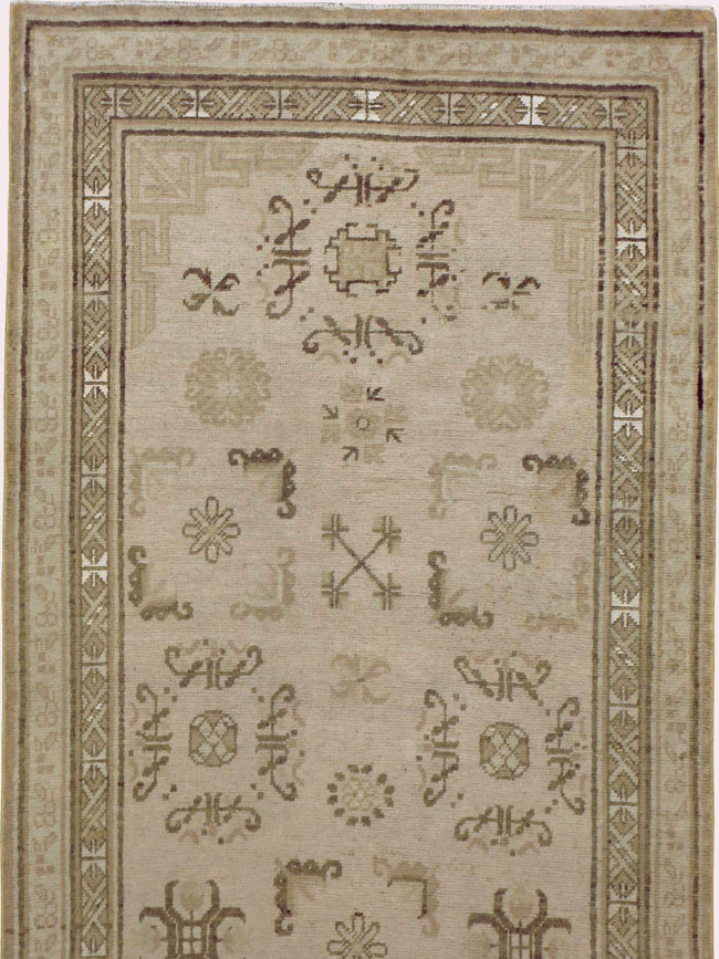 khotan Rug - # 101878