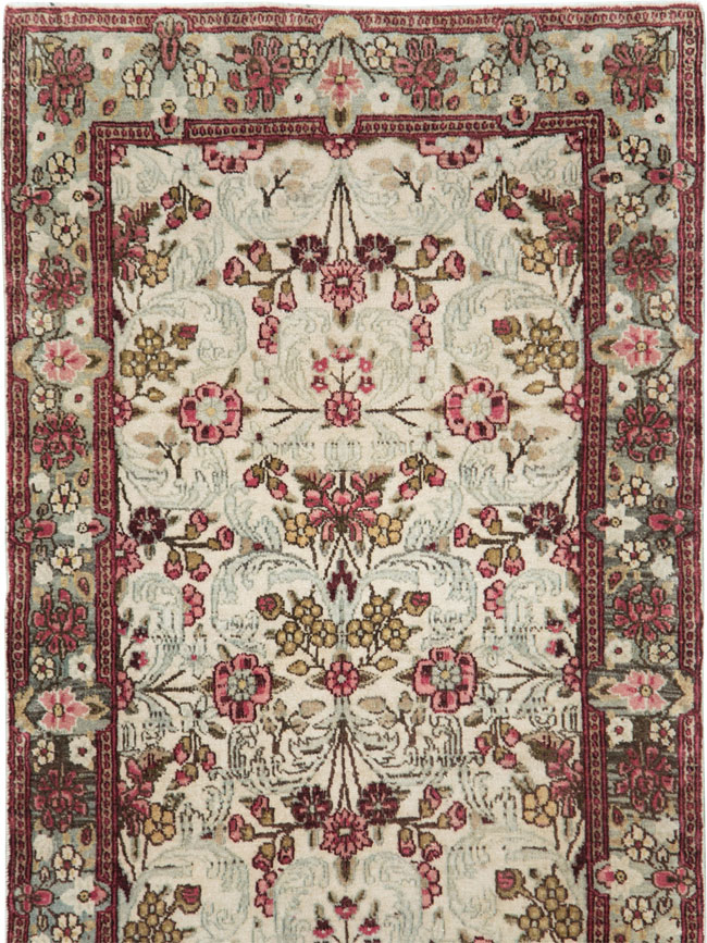 kirman Rug - # 102156