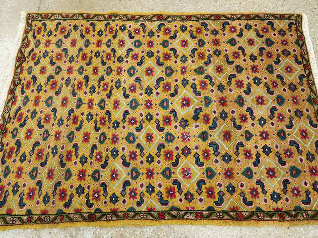 mahal Rug - # 104466