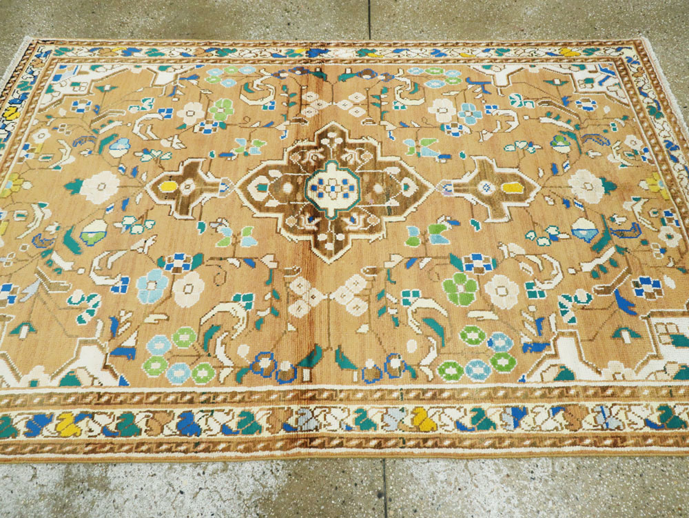 mahal Rug - # 104908