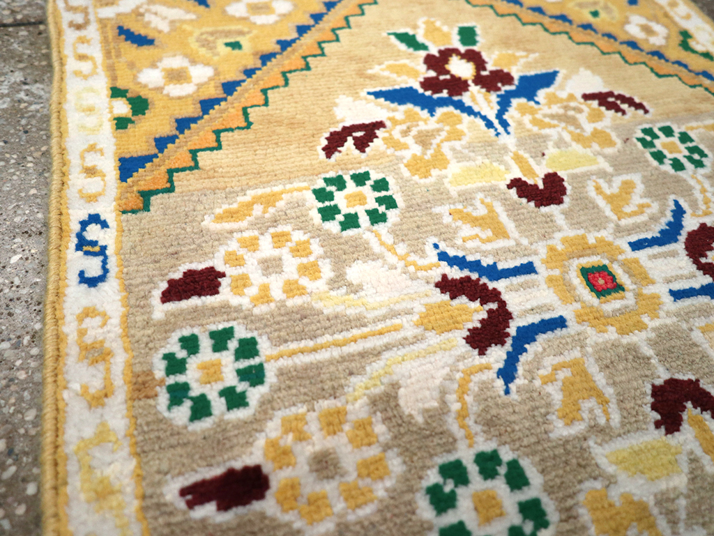 mahal Rug - # 105732
