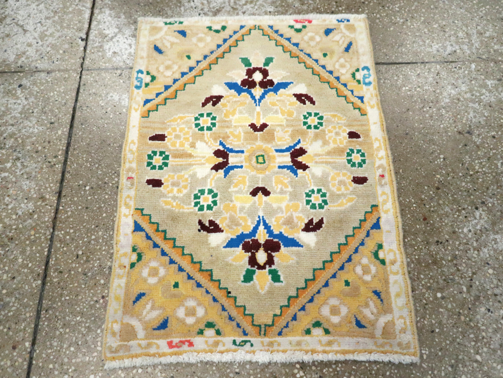 mahal Rug - # 105733