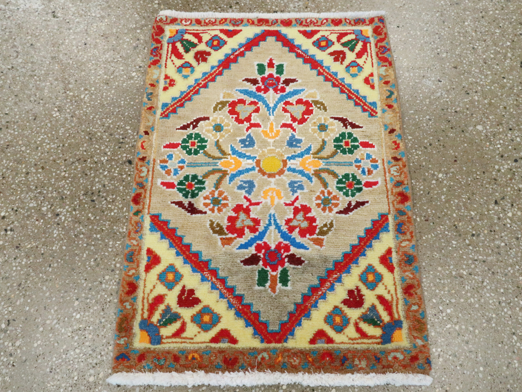 mahal Rug - # 105734