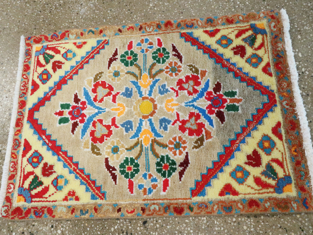 mahal Rug - # 105734