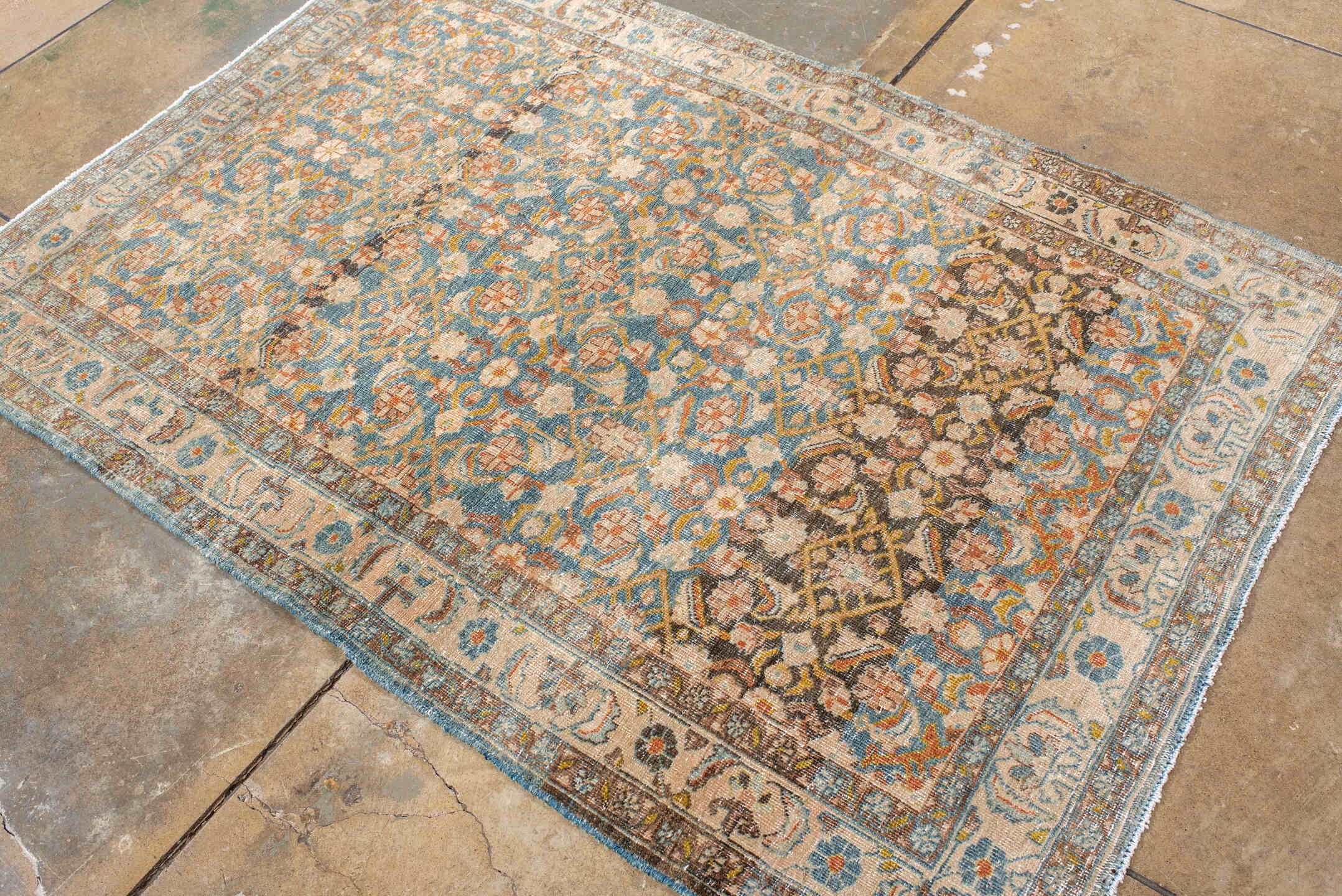 mahal Rug - # 125792