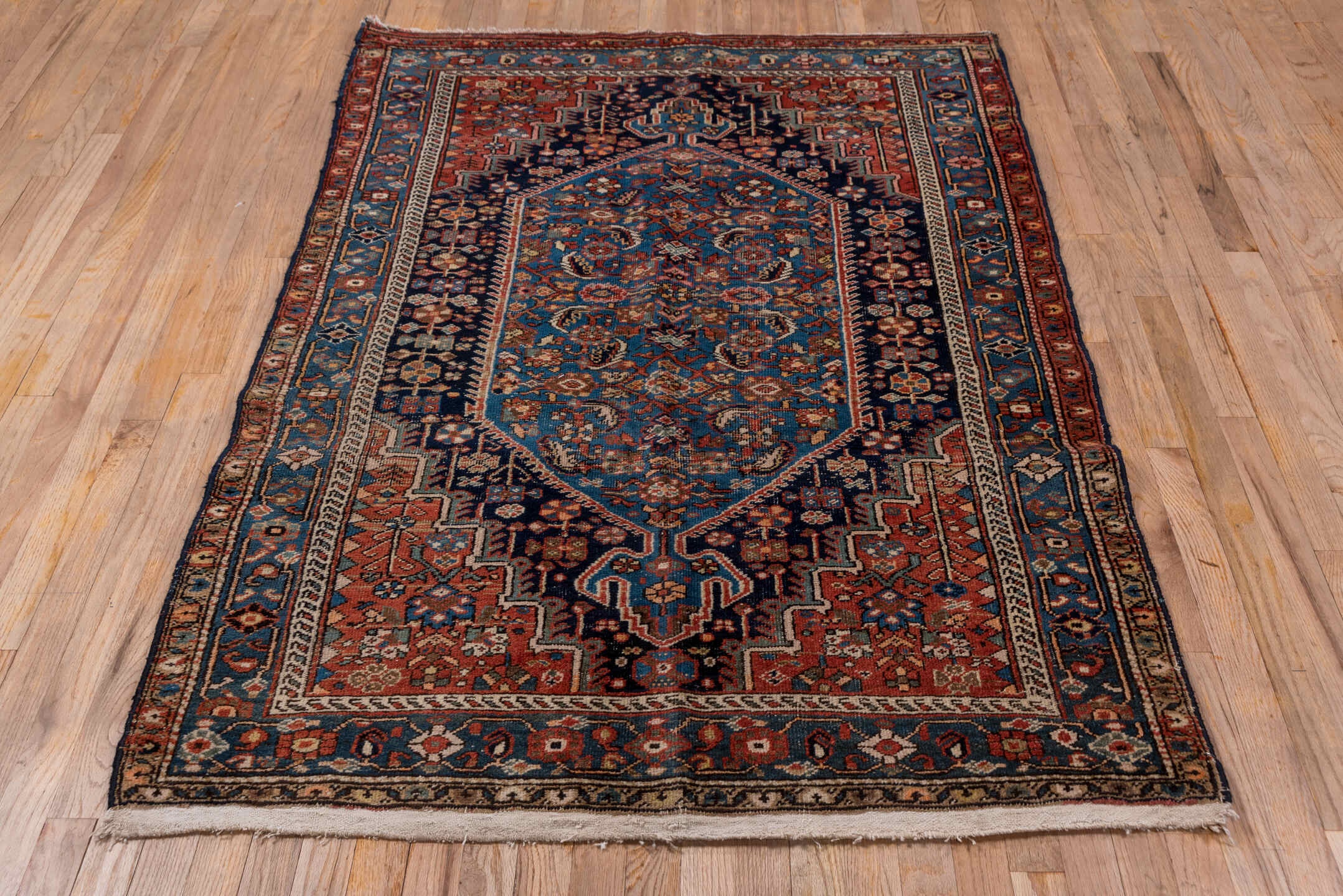 mahal Rug - # 126382
