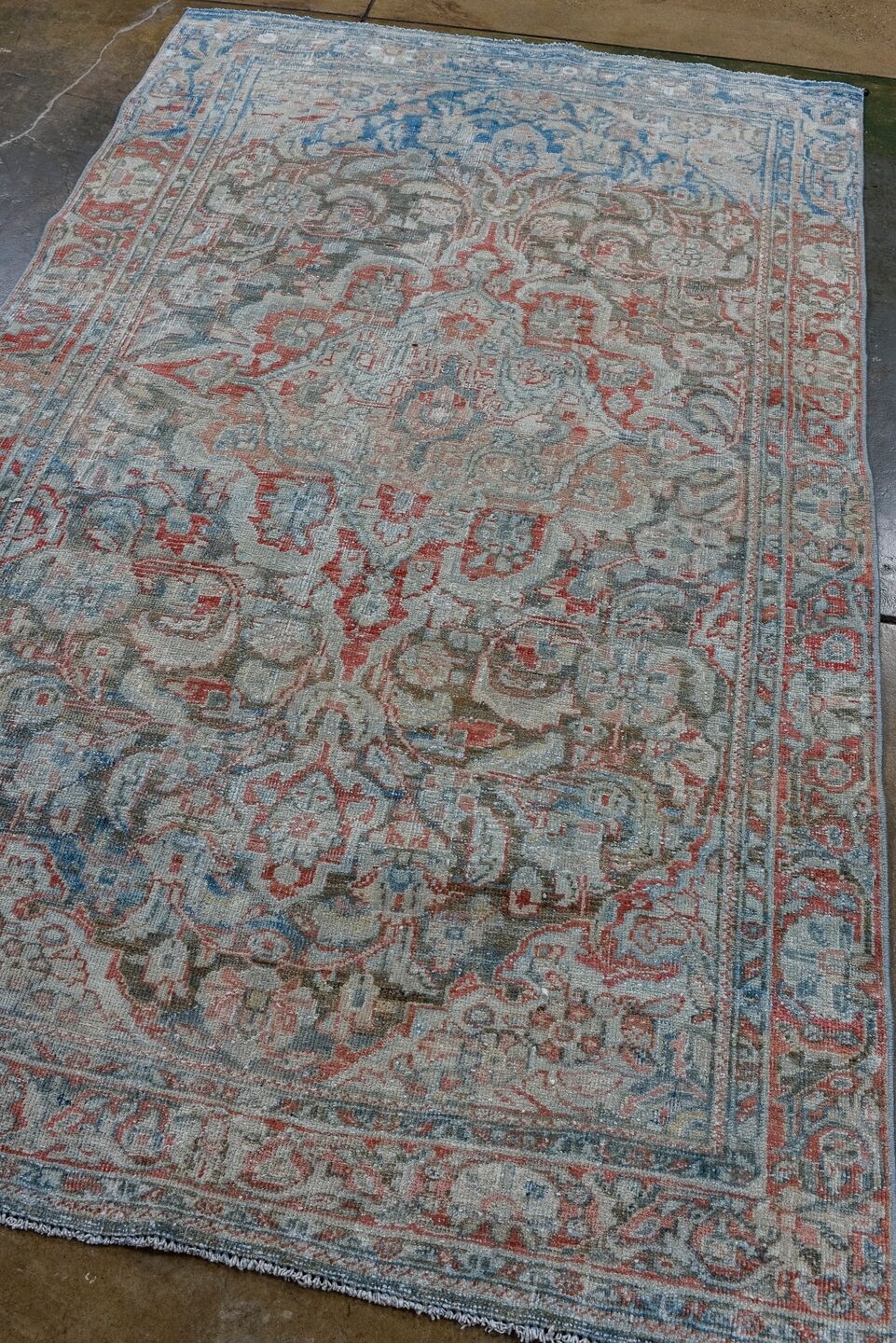 mahal Rug - # 126436