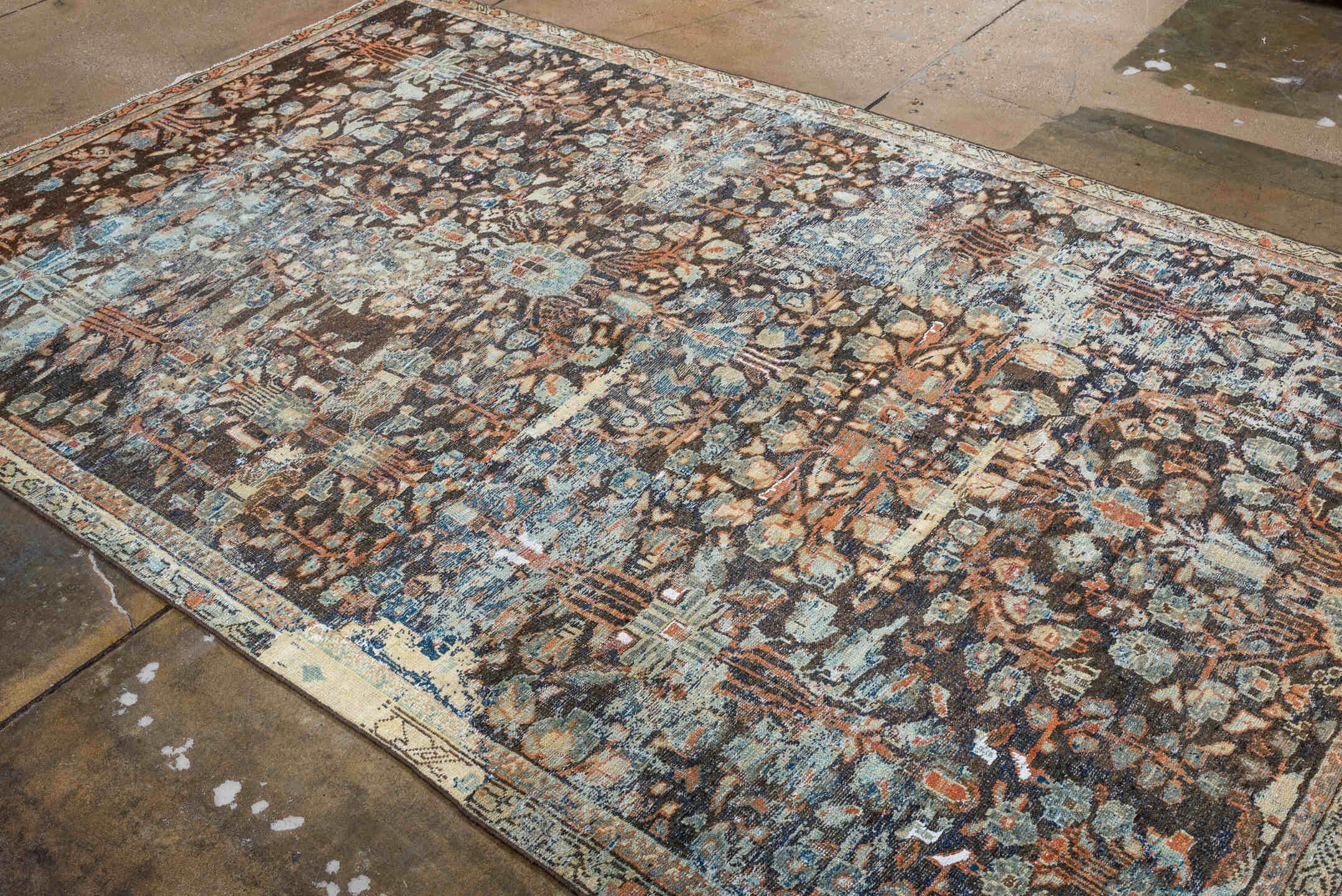 mahal Rug - # 128738