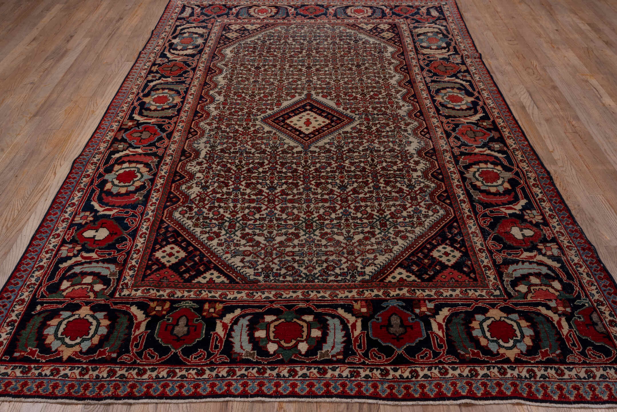 mahal Rug - # 128779