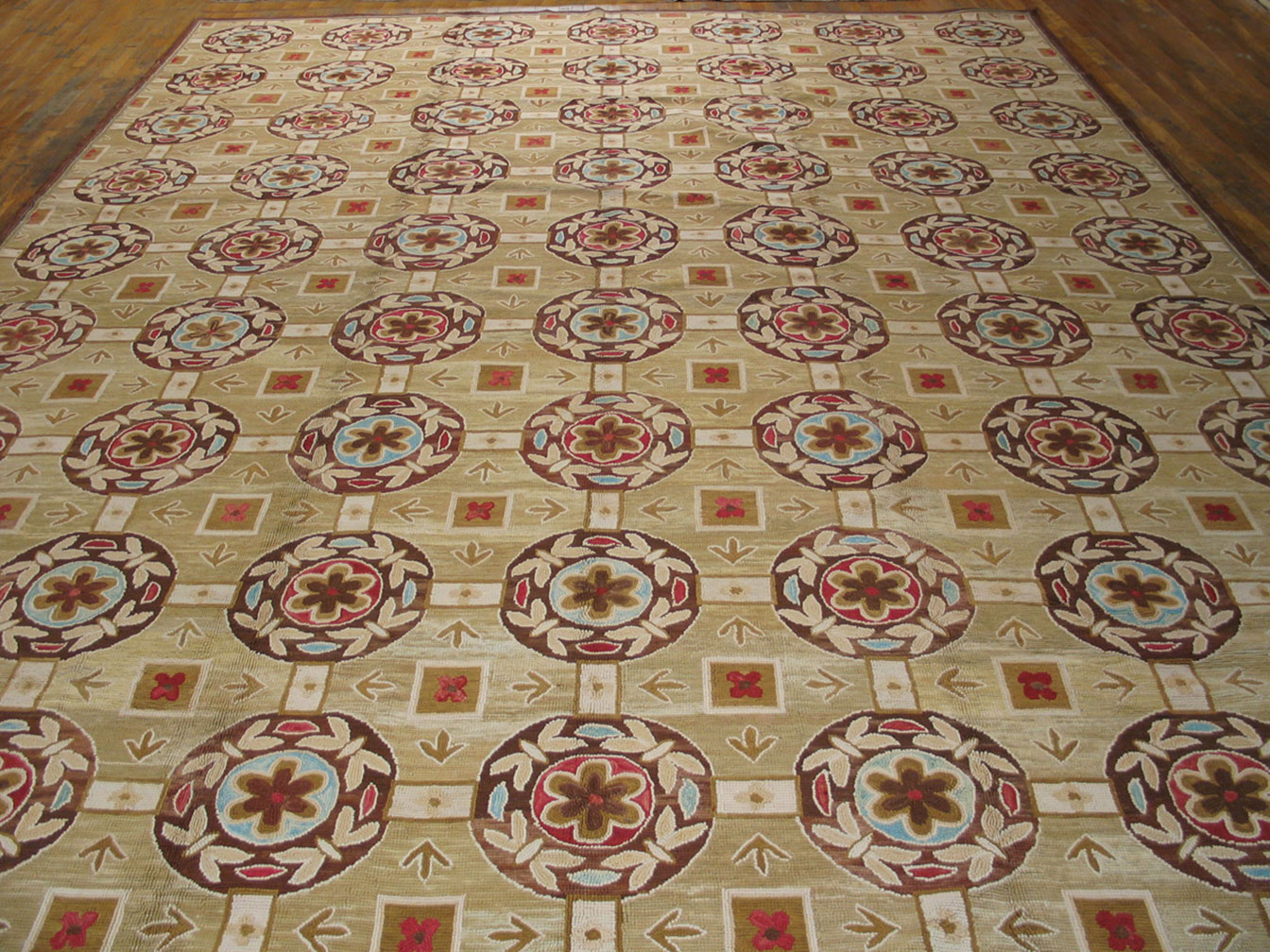 Modern hooked Carpet - # 54302
