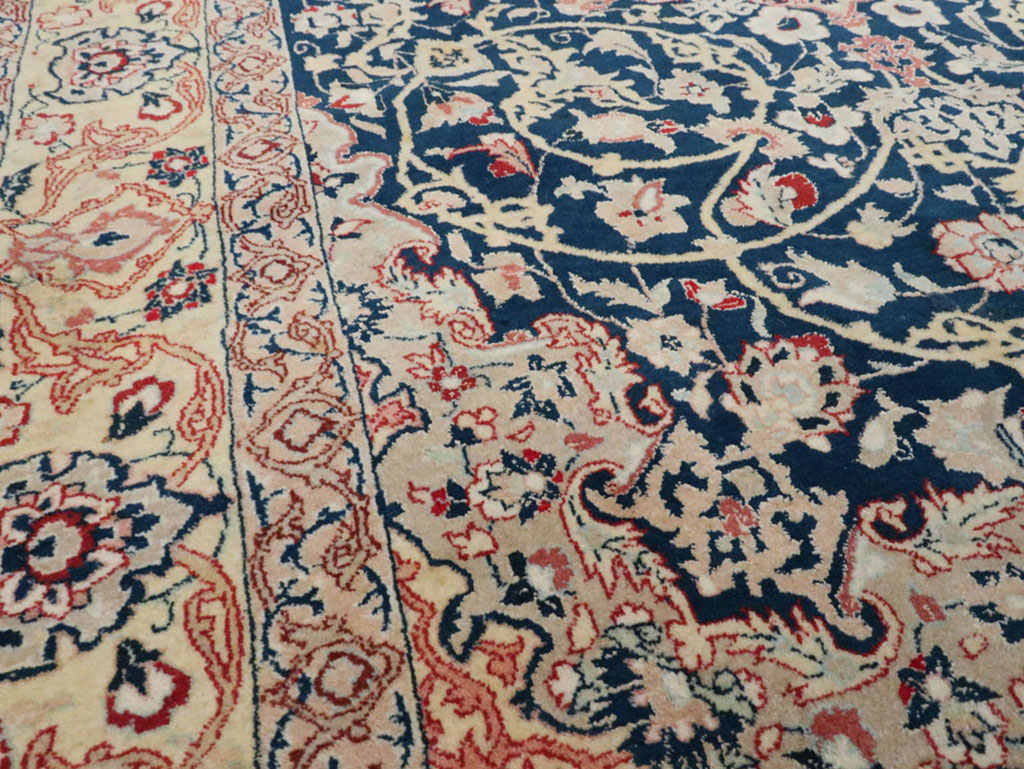 nain Rug - # 101907