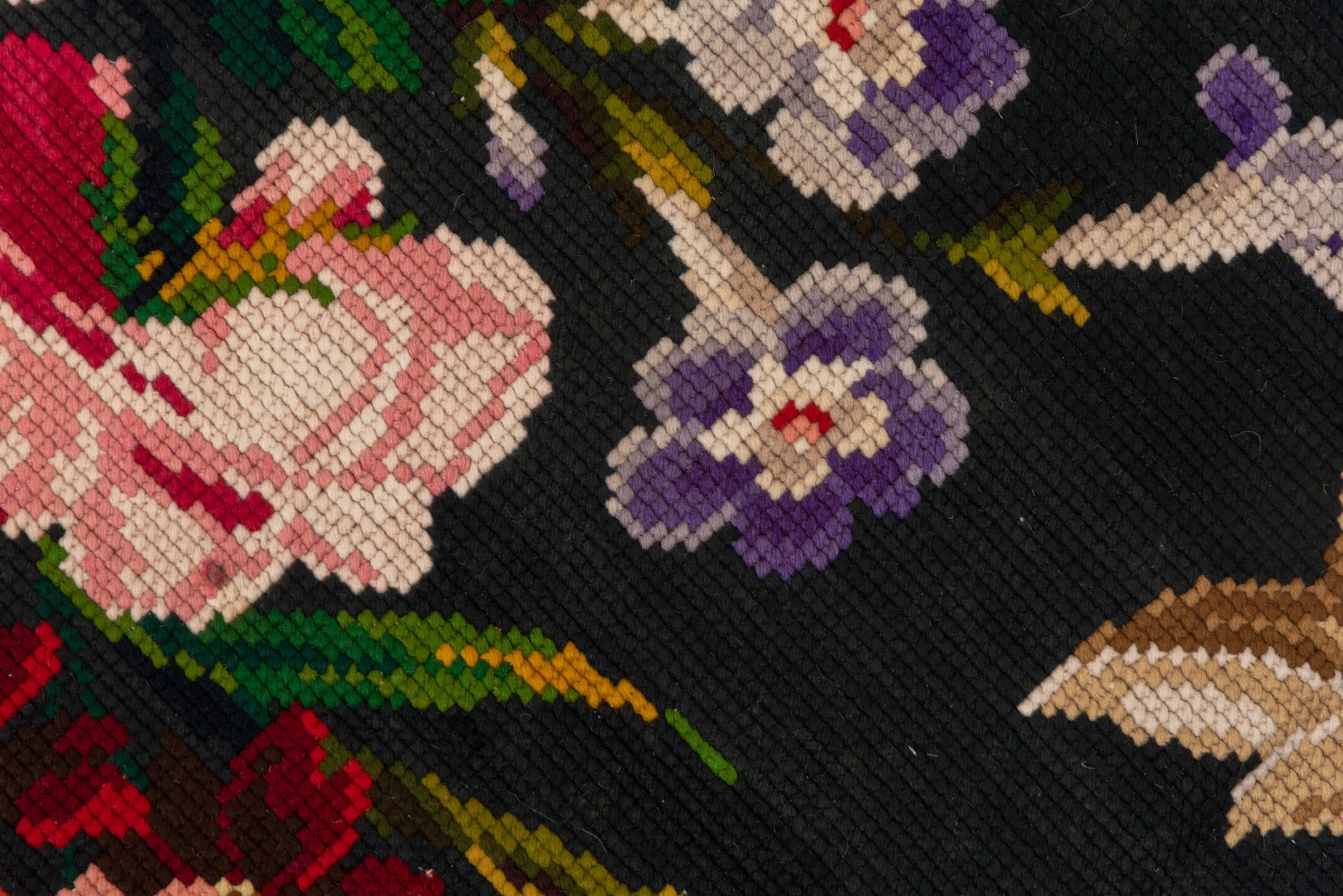 needlepoint Rug - # 125555