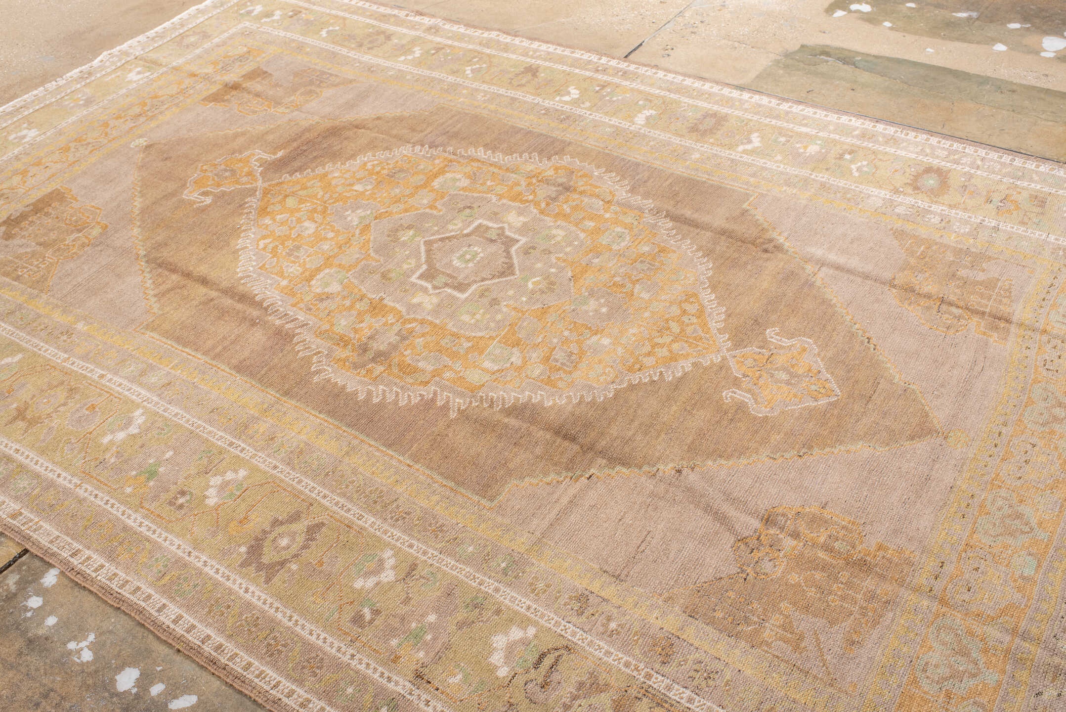 oushak Rug - # 129060
