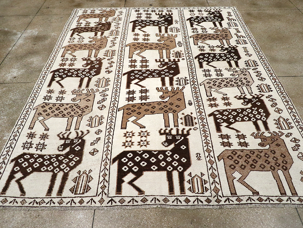 pictorial Carpet - # 109429