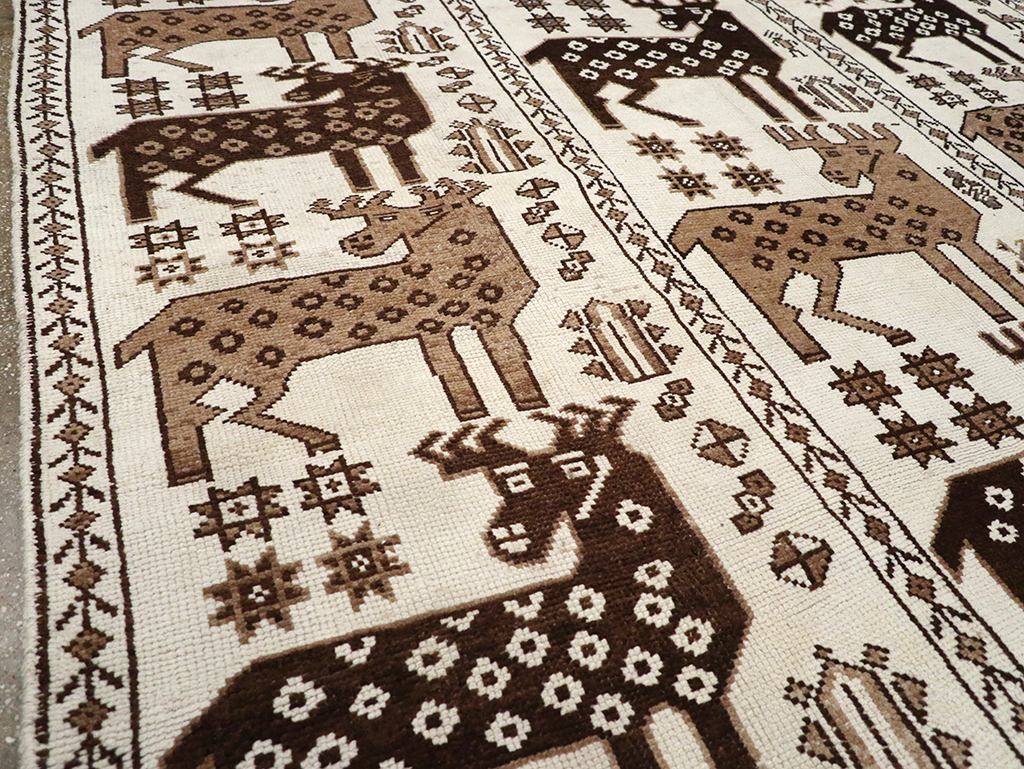 pictorial Carpet - # 109429