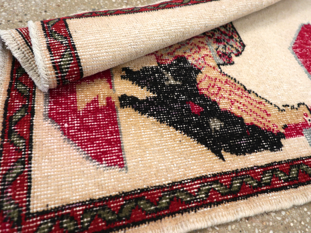 pictorial Rug - # 105109