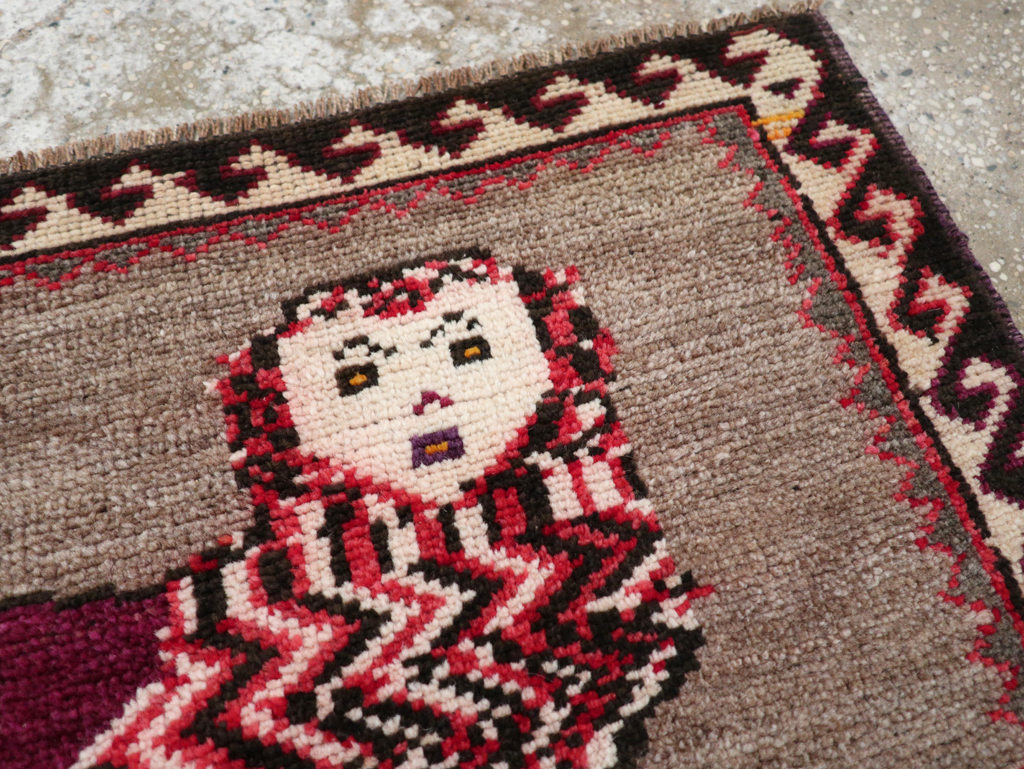 pictorial Rug - # 107985