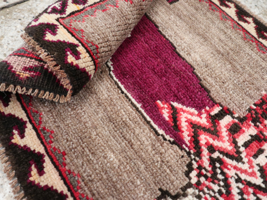 pictorial Rug - # 107985