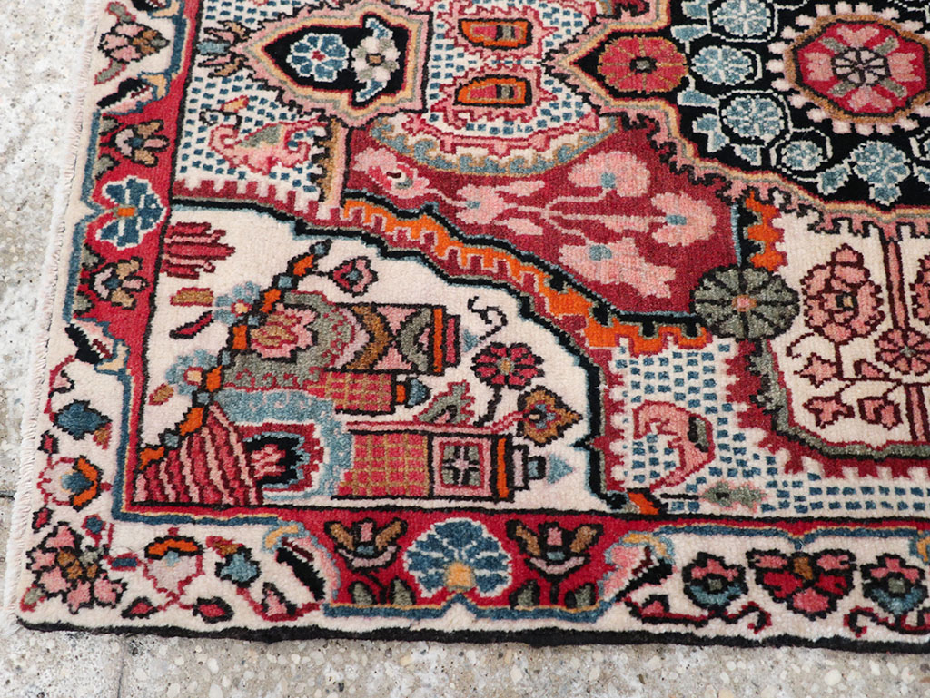 sarouk Rug - # 104485