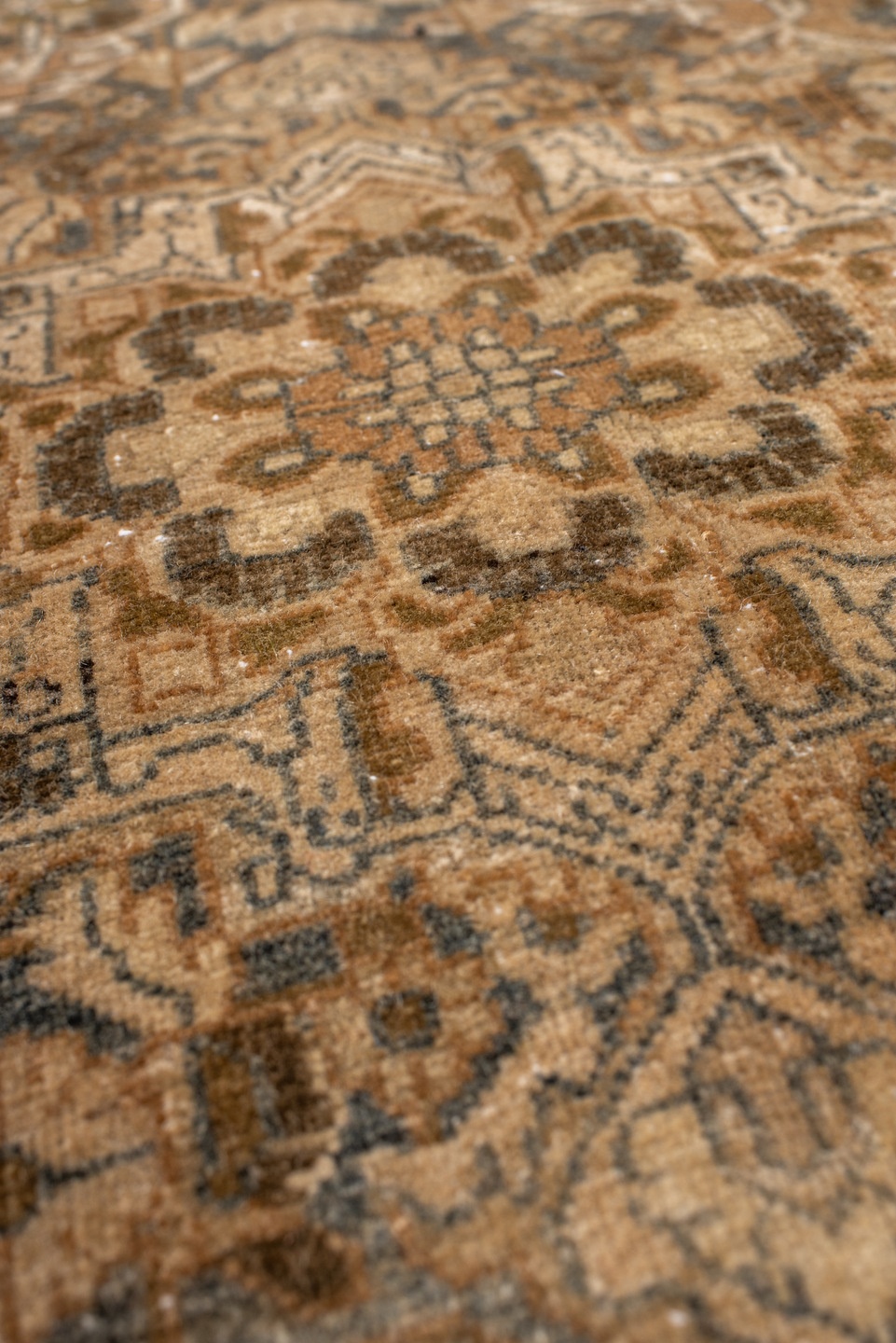 sarouk Rug - # 125055