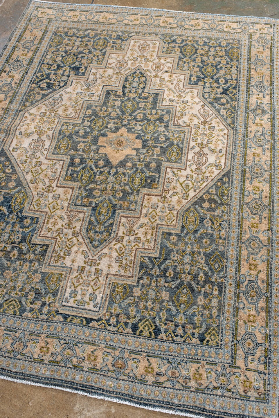 senne Rug - # 125833
