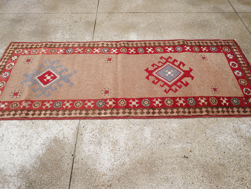 serab Rug - # 108541