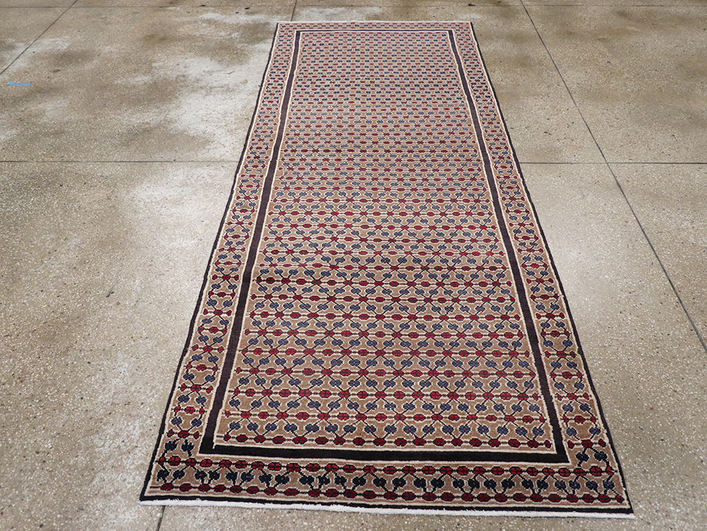 serab Rug - # 109234
