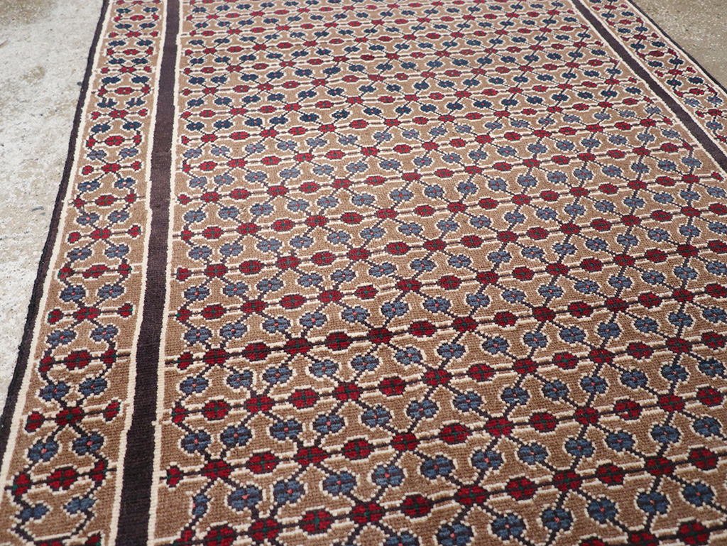 serab Rug - # 109234