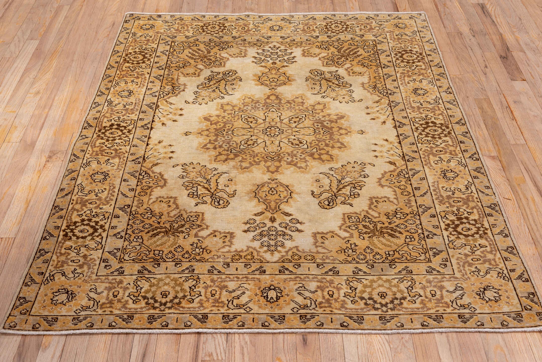 tabriz Rug - # 126220