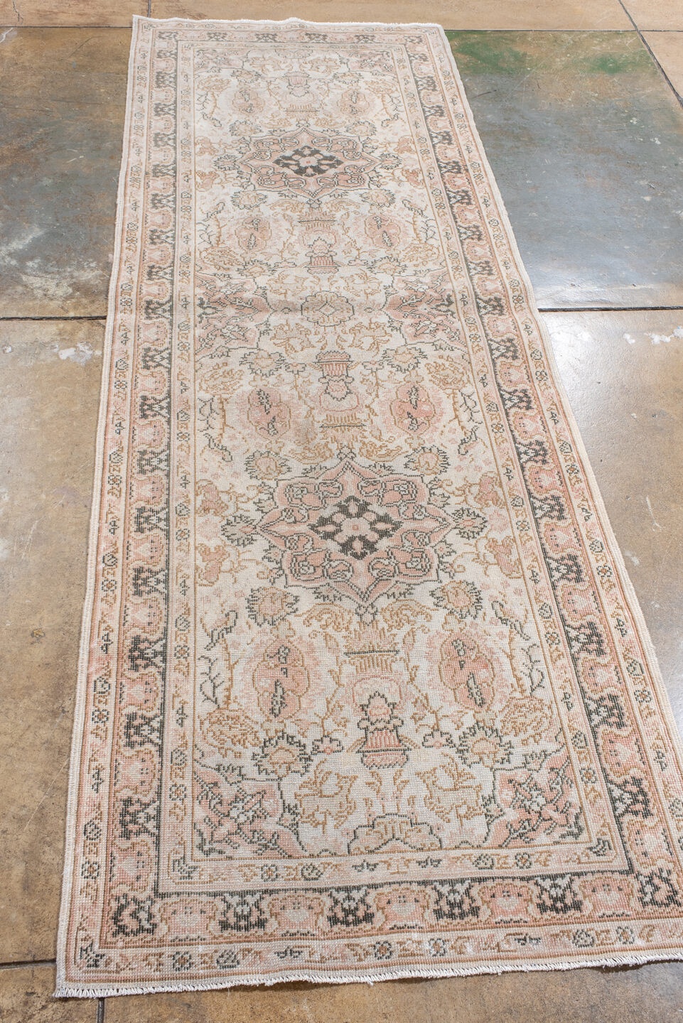 tabriz Runner - # 127466