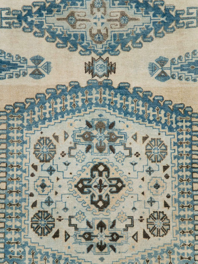 veece Carpet - # 106583