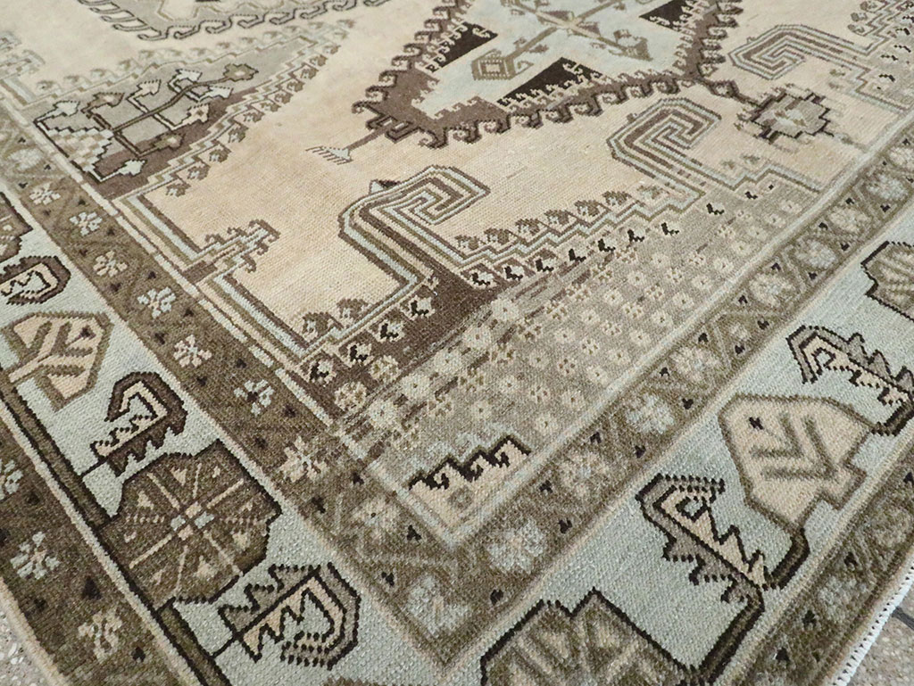 veece Carpet - # 107216