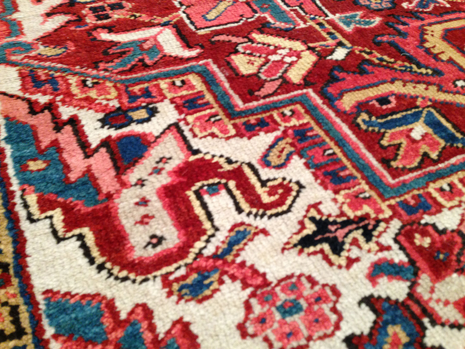 Vintage heriz Carpet - # 50915