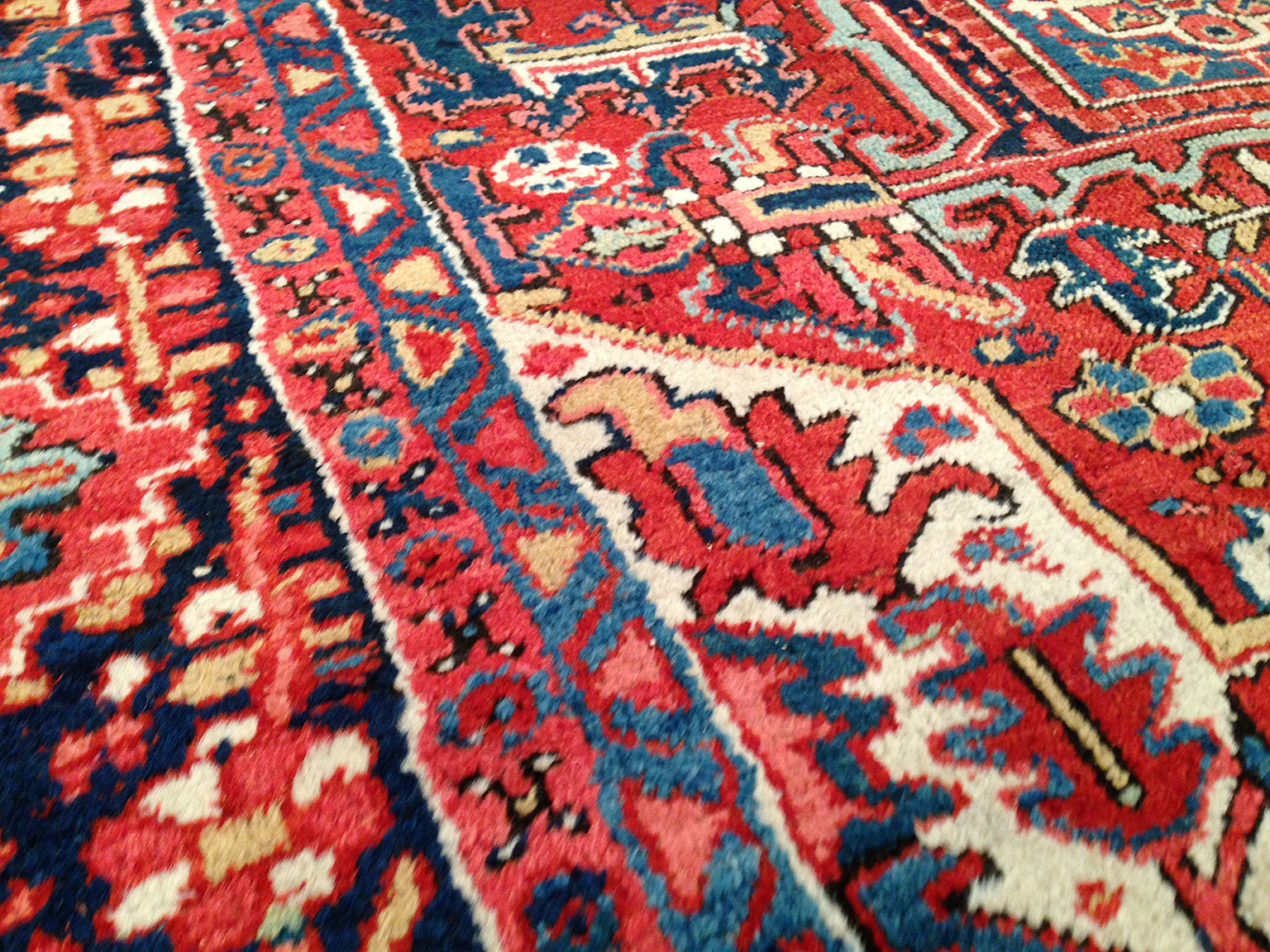 Vintage heriz Carpet - # 50919