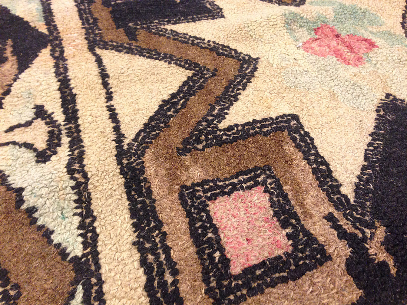 Vintage hooked Carpet - # 50394