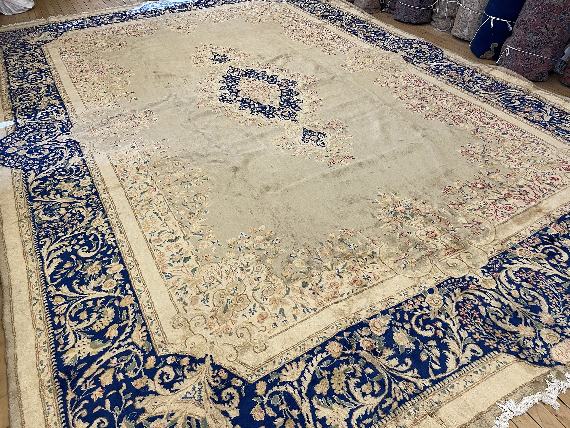 Vintage kirman Carpet - # 78293